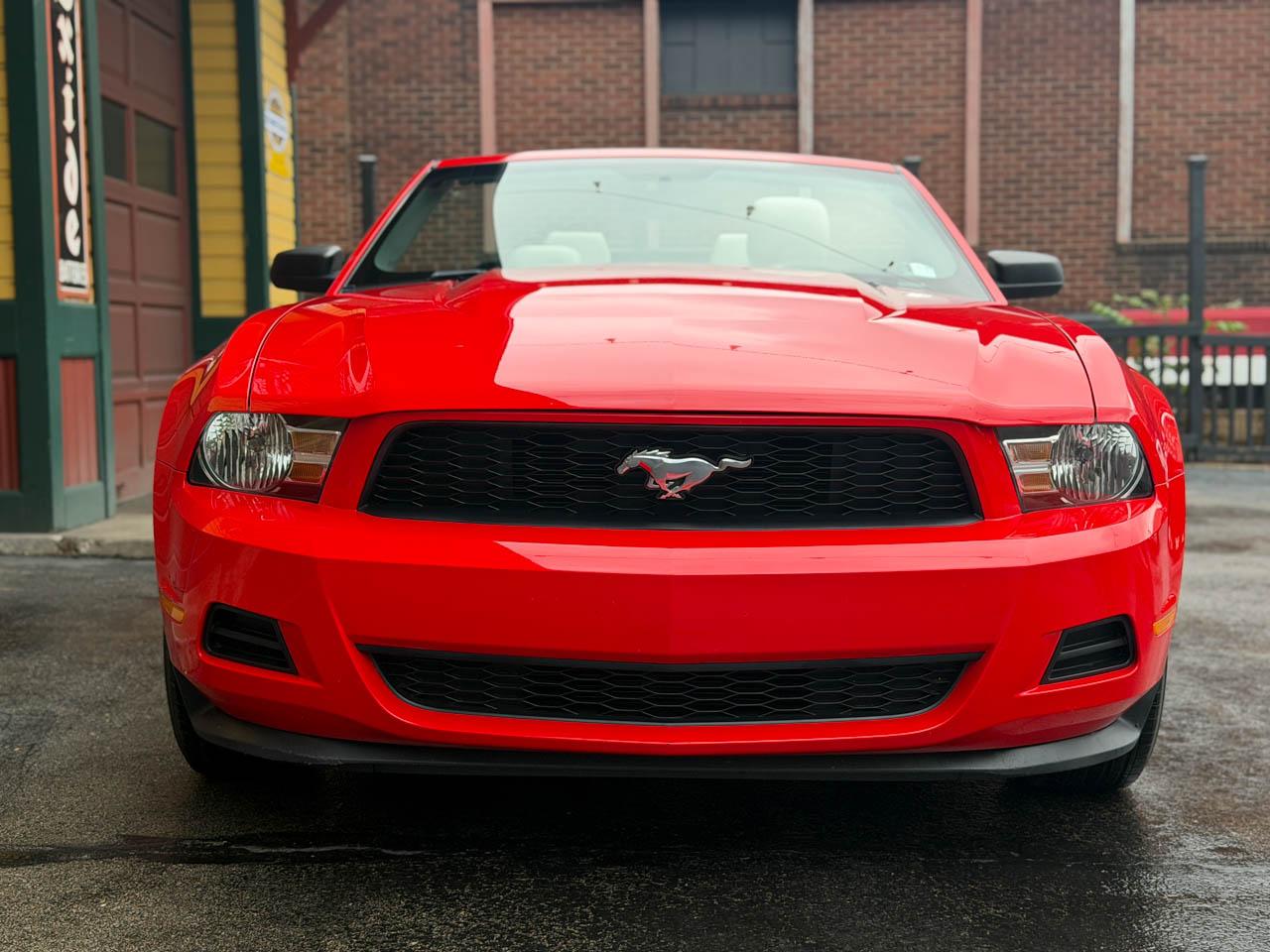 Ford Mustang V6 Premium Convertible 2012