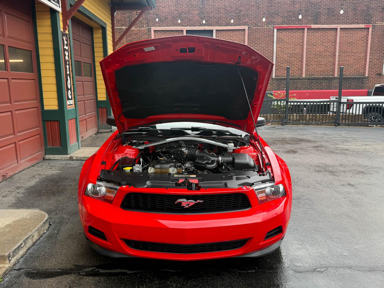 Ford Mustang V6 Premium Convertible 2012