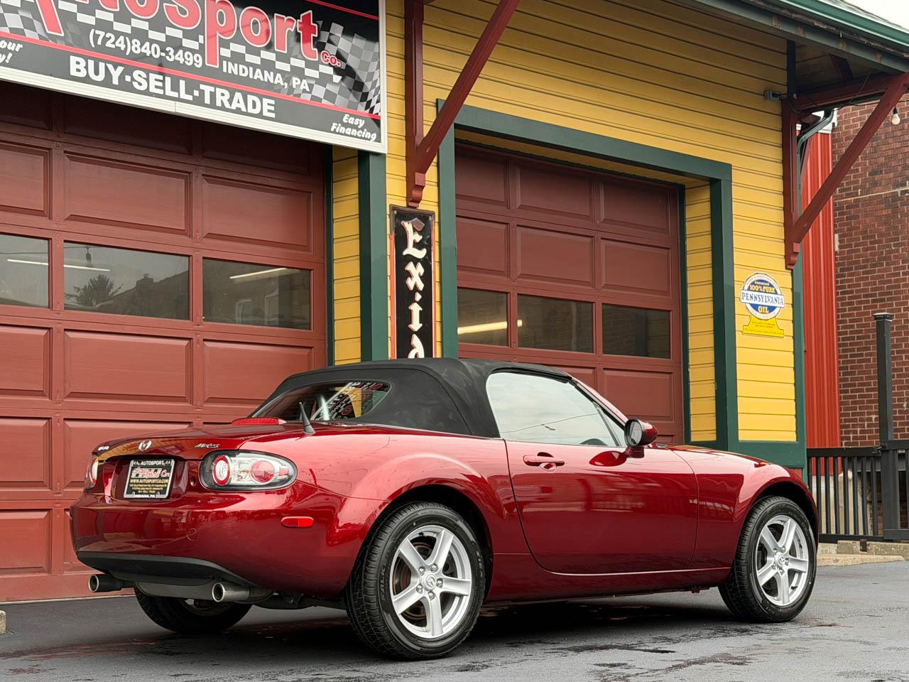Mazda MX-5 Miata Base 2006