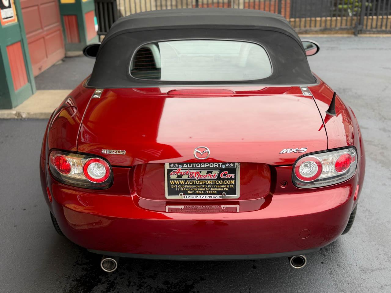 Mazda MX-5 Miata Base 2006
