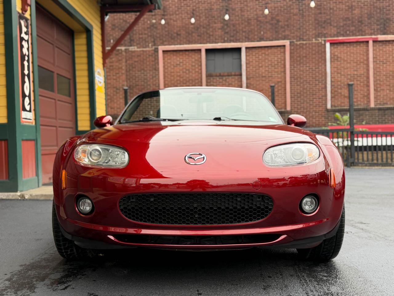 Mazda MX-5 Miata Base 2006