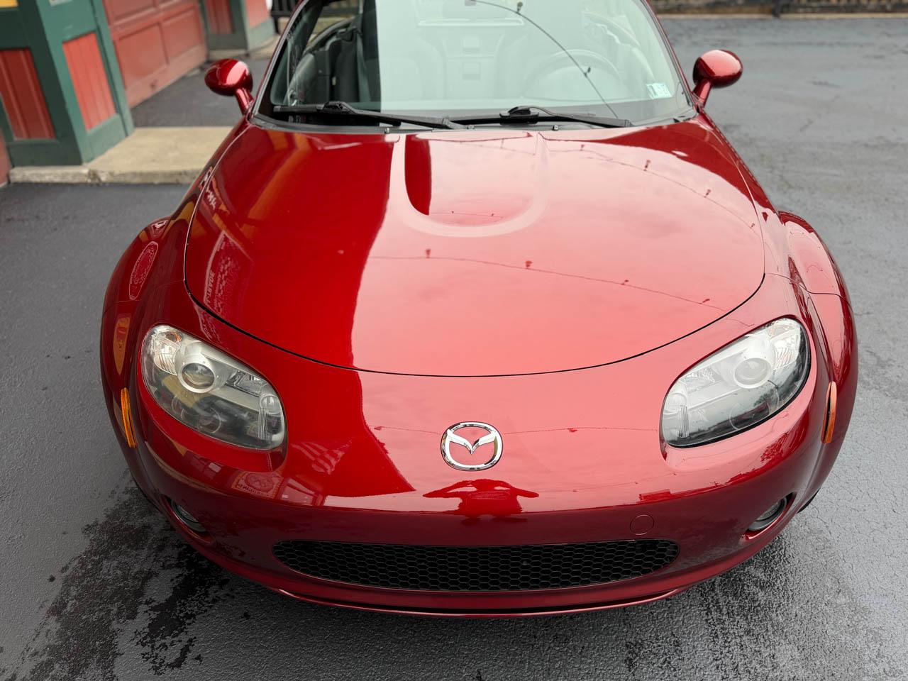 Mazda MX-5 Miata Base 2006