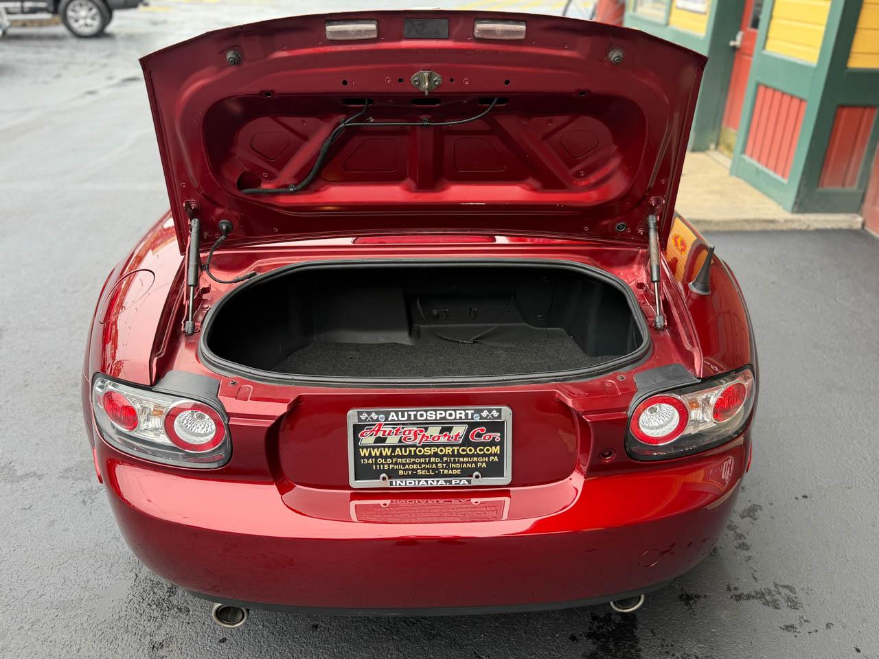 Mazda MX-5 Miata Base 2006