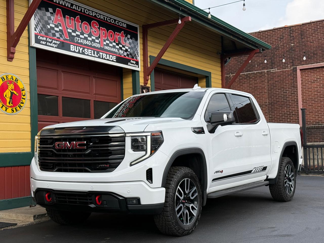 2023 GMC Sierra 1500 AT4 Crew Cab 4WD
