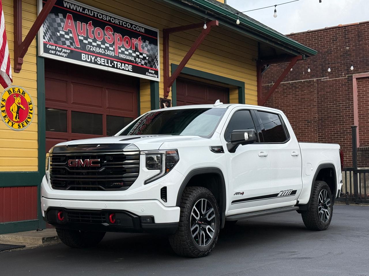 GMC Sierra 1500 AT4 Crew Cab 4WD 2023