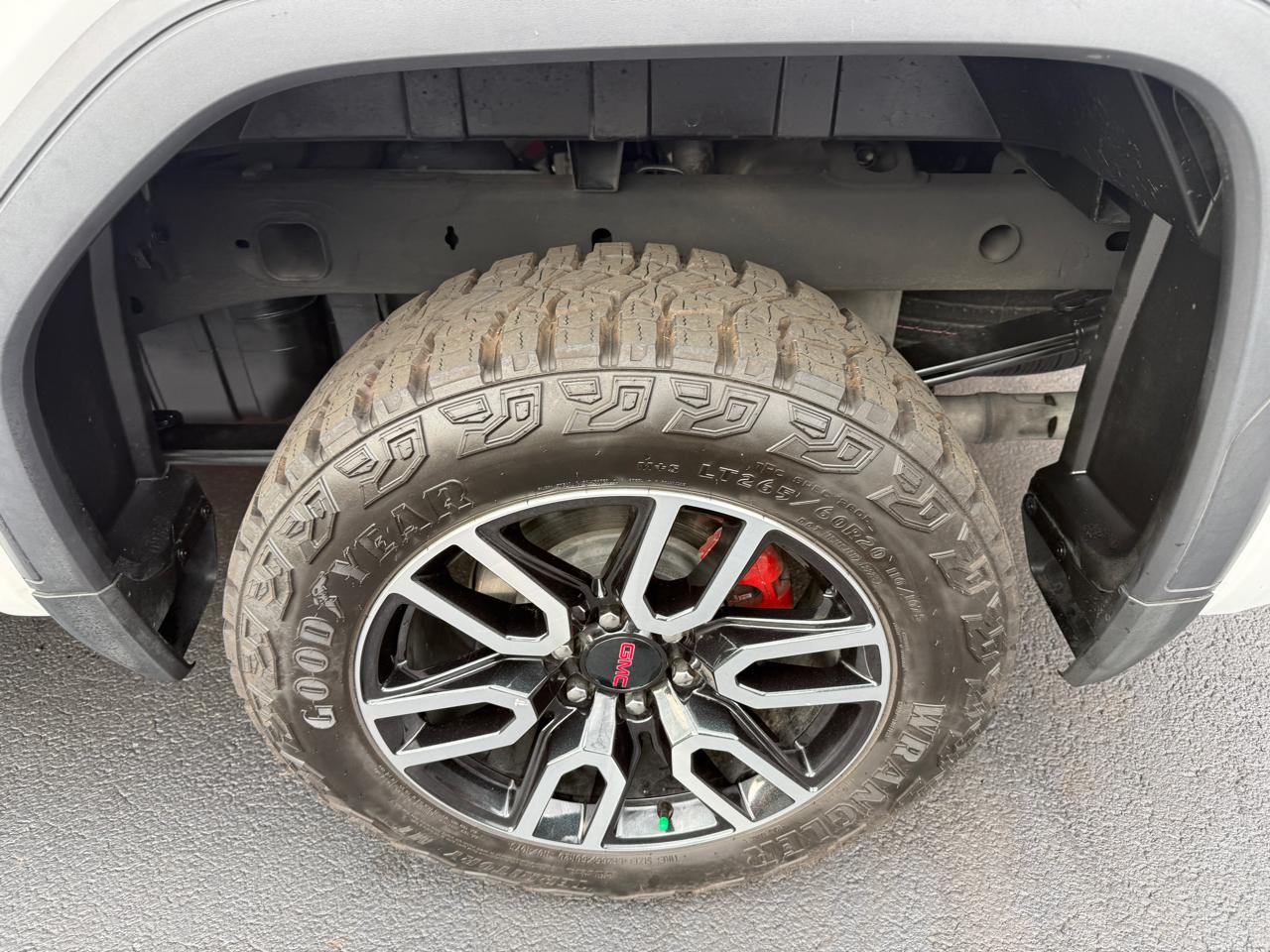 GMC Sierra 1500 AT4 Crew Cab 4WD 2023