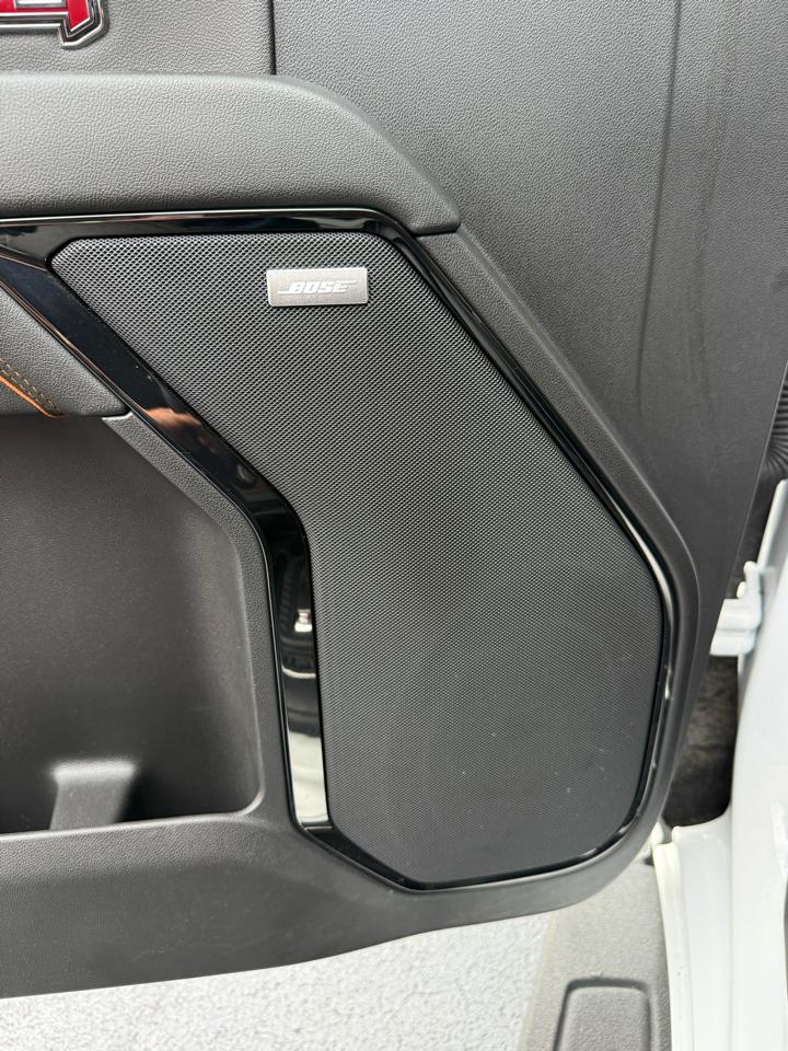 GMC Sierra 1500 AT4 Crew Cab 4WD 2023