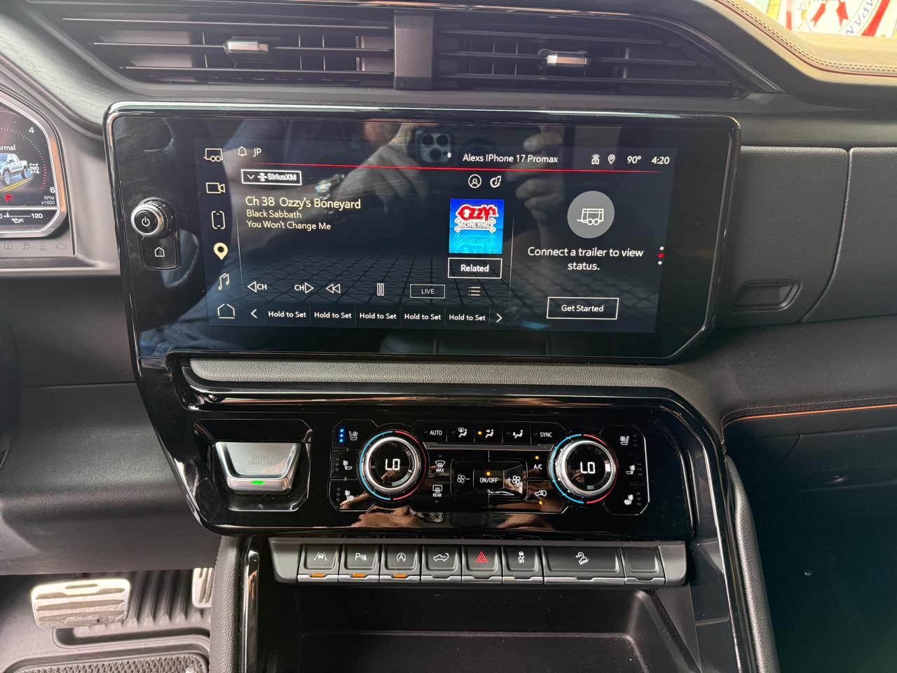 GMC Sierra 1500 AT4 Crew Cab 4WD 2023