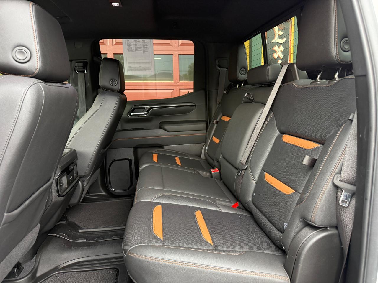 GMC Sierra 1500 AT4 Crew Cab 4WD 2023