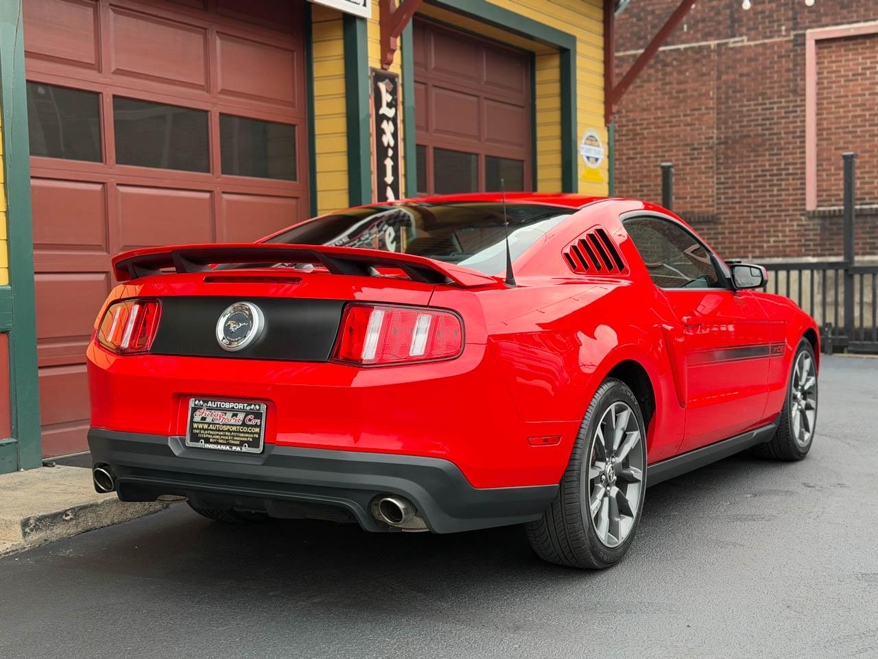 Ford Mustang  2011