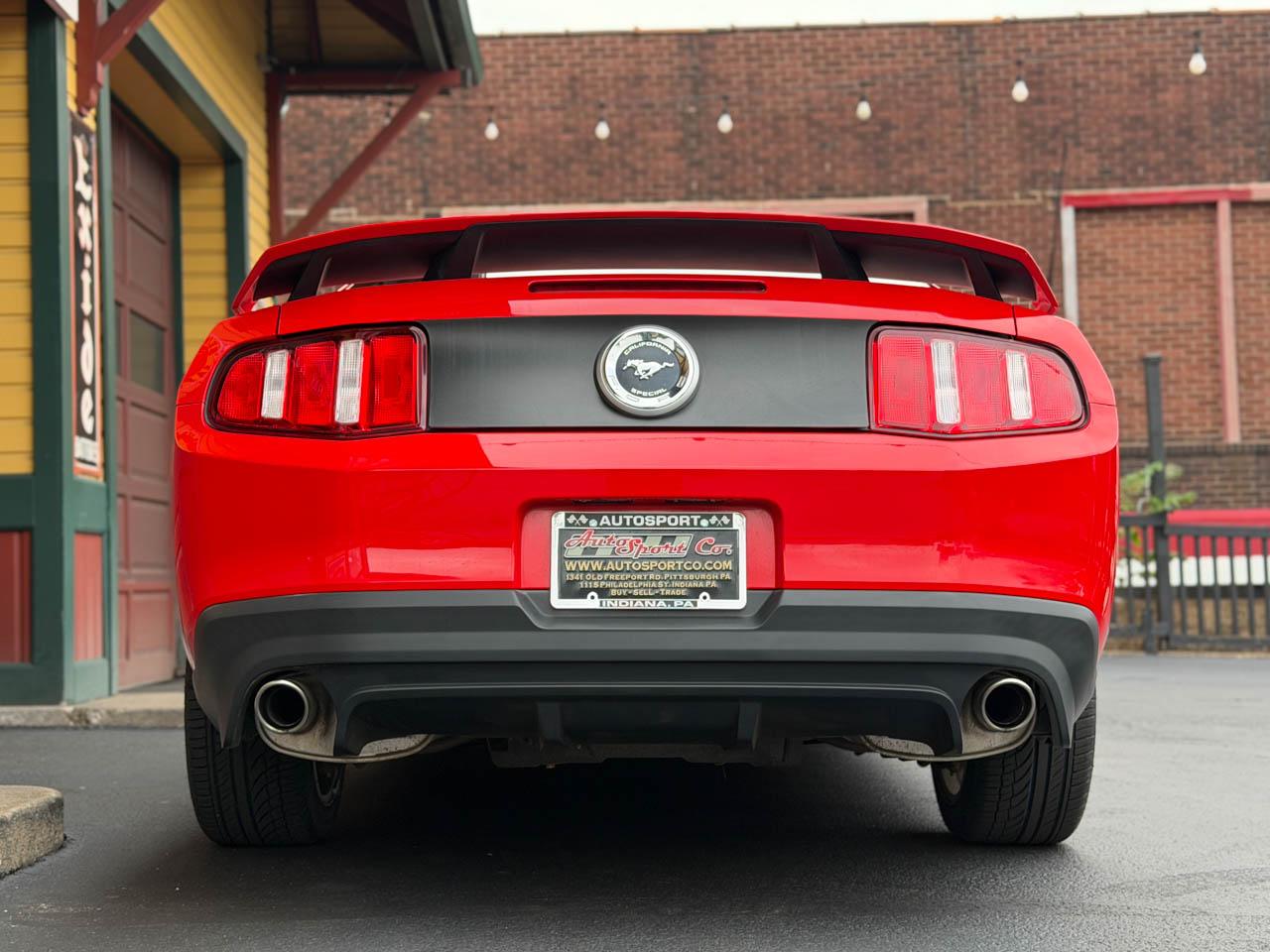 Ford Mustang  2011
