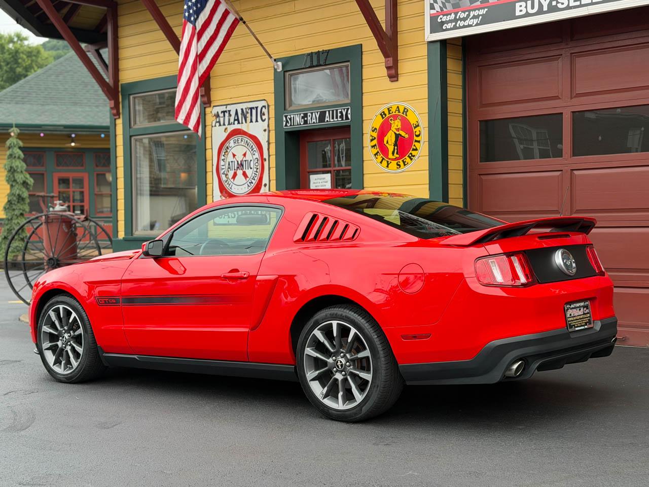 Ford Mustang  2011