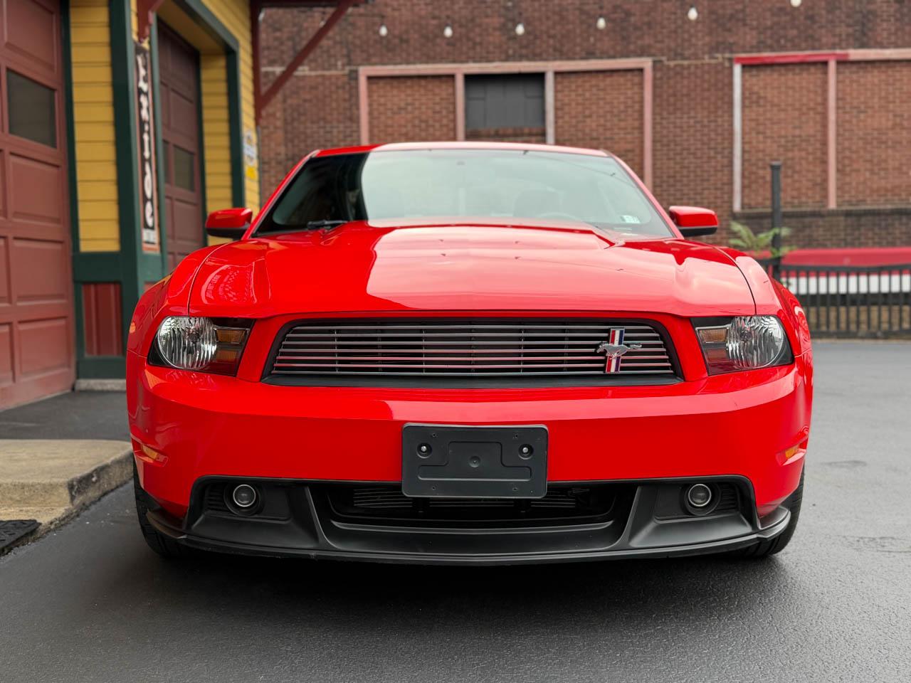 Ford Mustang  2011
