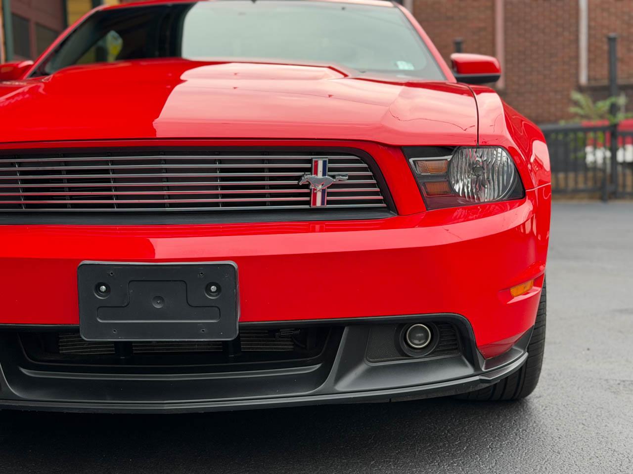 Ford Mustang  2011