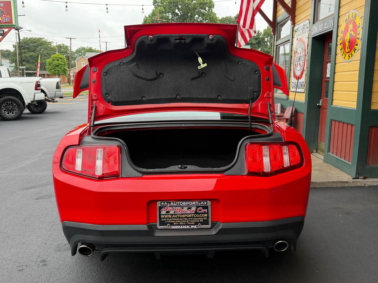 Ford Mustang  2011