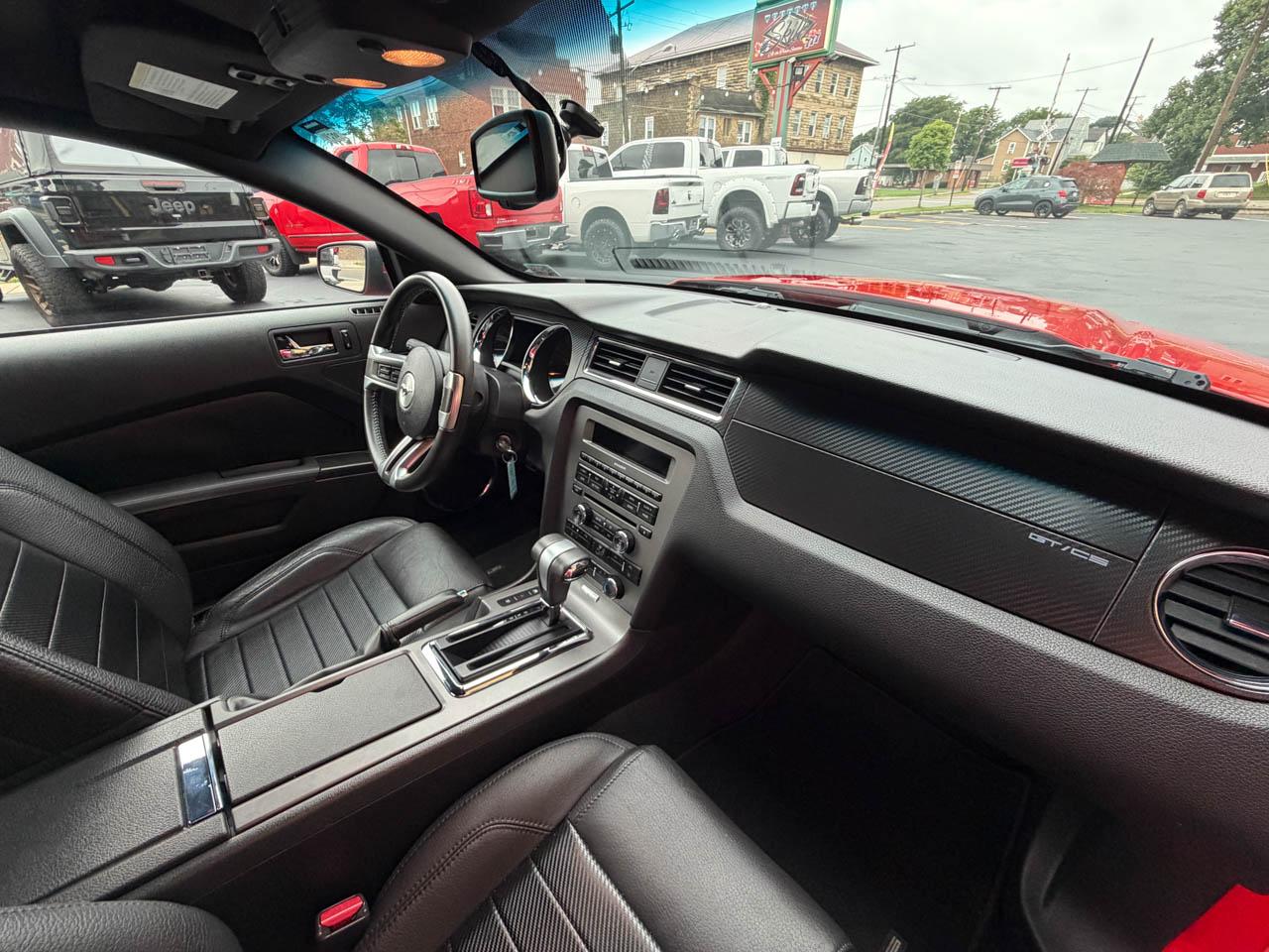Ford Mustang  2011