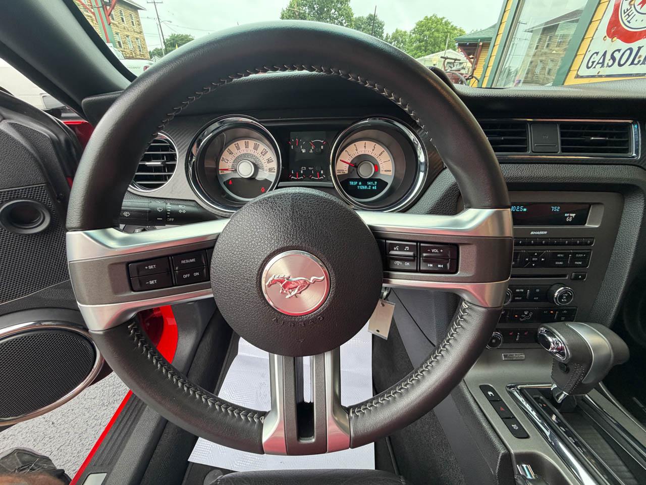 Ford Mustang  2011