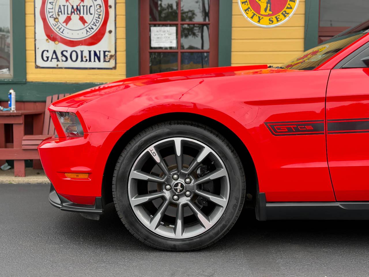 Ford Mustang  2011