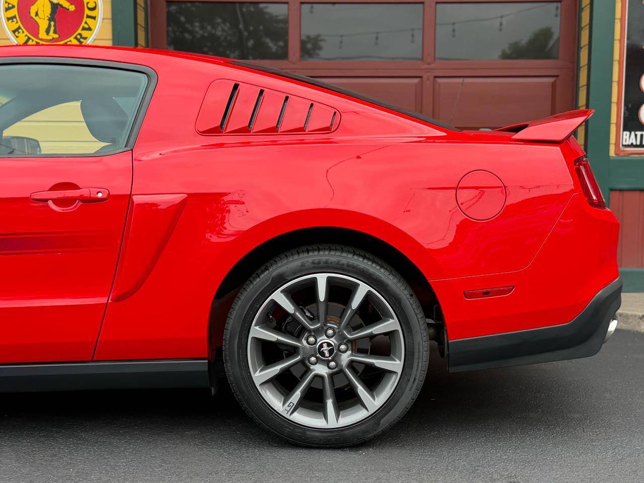 Ford Mustang  2011