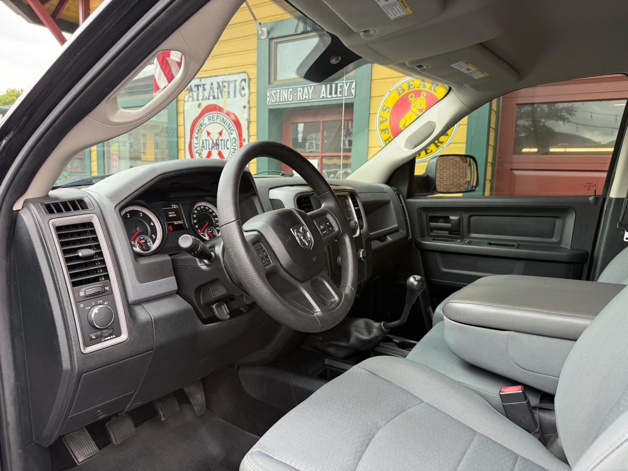 RAM 3500 ST Crew Cab LWB 4WD DRW 2014
