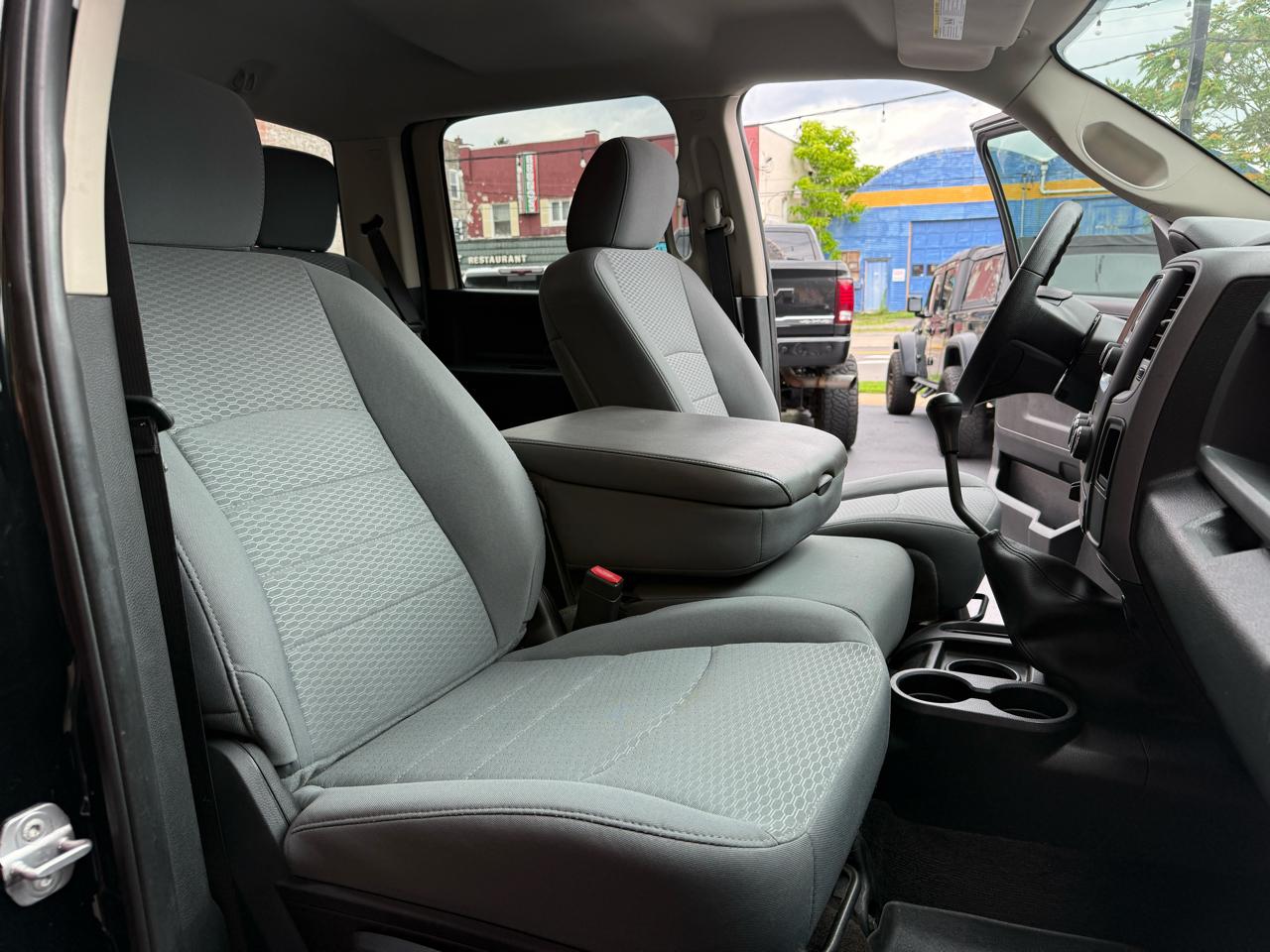RAM 3500 ST Crew Cab LWB 4WD DRW 2014