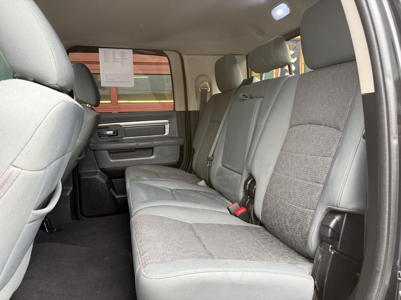 RAM 2500 4WD Mega Cab 160.5" Big Horn 2016