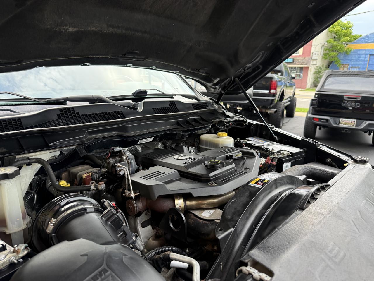 RAM 2500 4WD Mega Cab 160.5" Big Horn 2016
