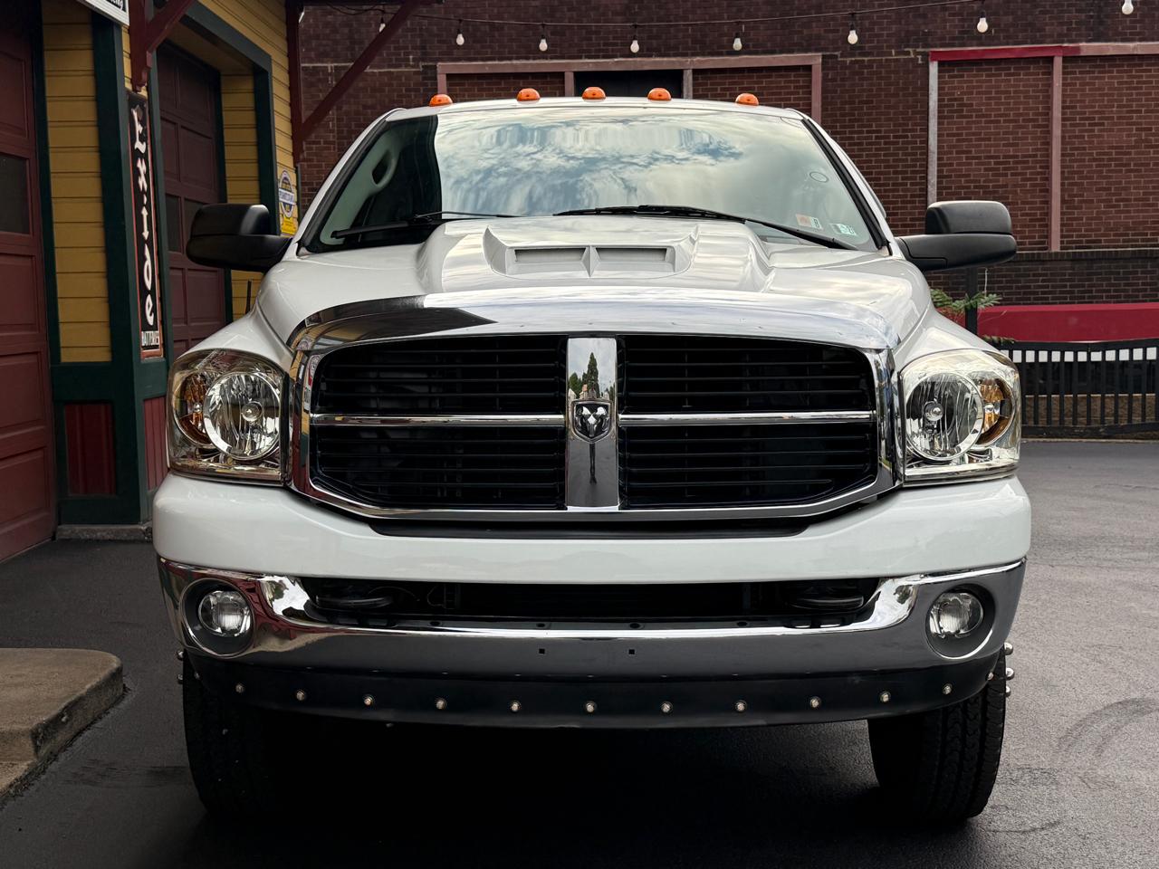 Dodge Ram 3500 4dr Quad Cab 160.5" WB DRW SLT 2009