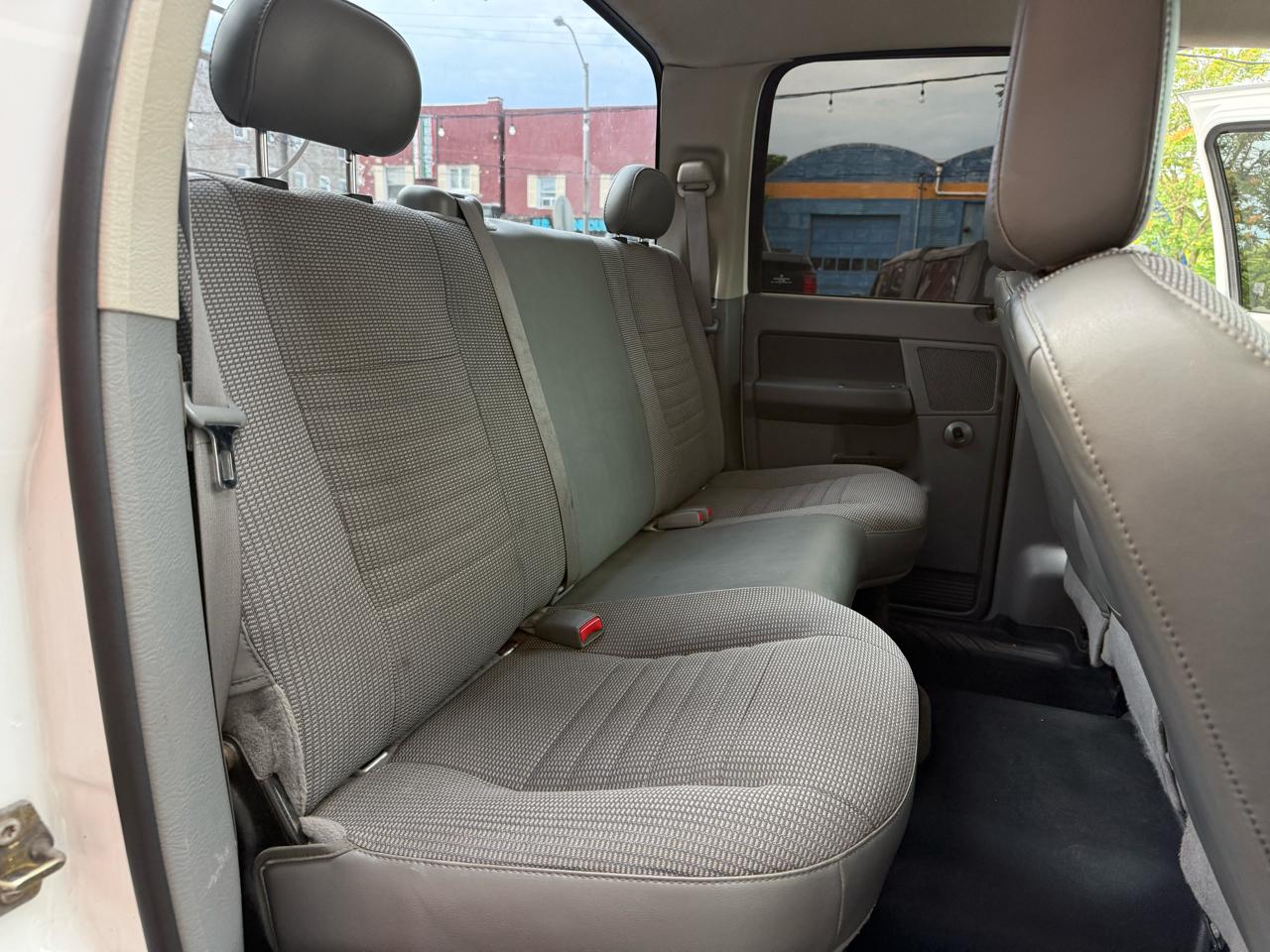 Dodge Ram 3500 4dr Quad Cab 160.5" WB DRW SLT 2009