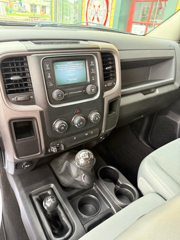 RAM 3500 ST Crew Cab SWB 4WD 2014