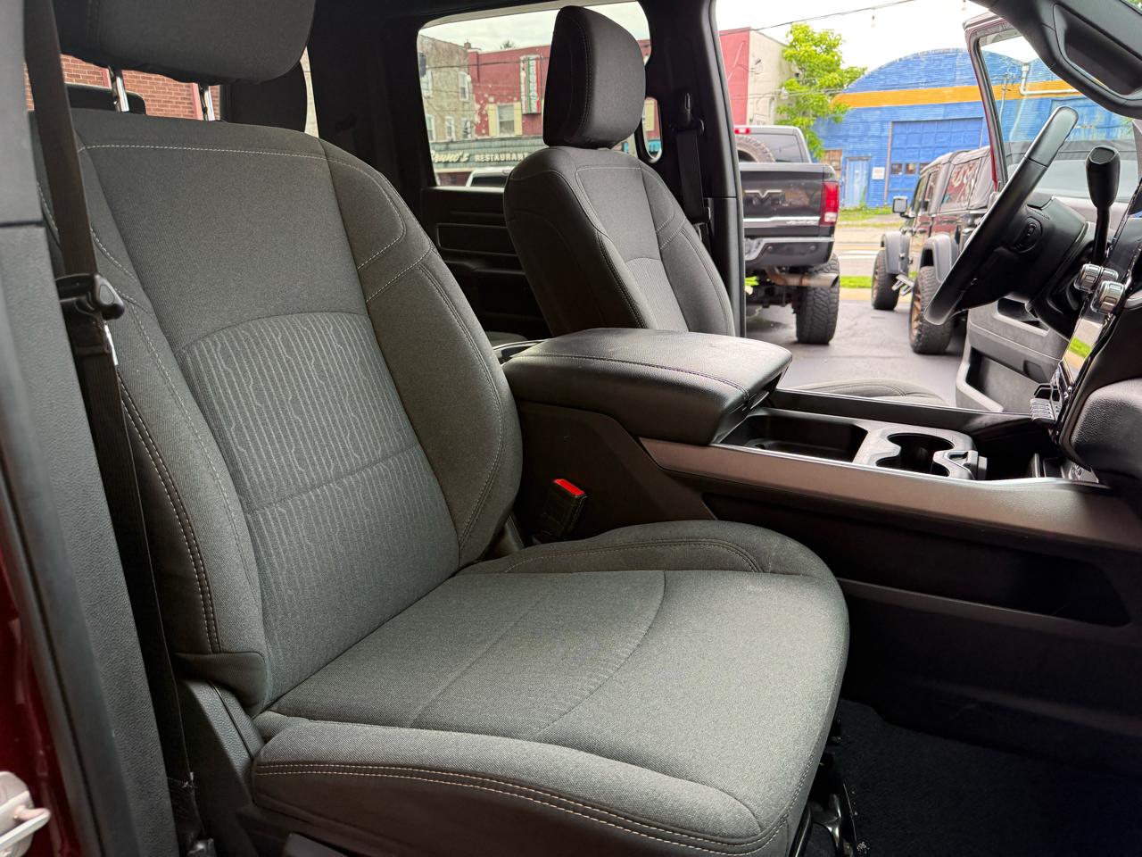 RAM 2500 Big Horn 4WD 2024