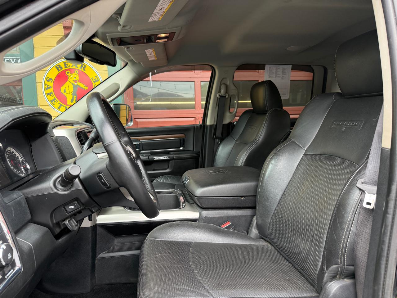 RAM 2500 Laramie Crew Cab SWB 4WD 2016