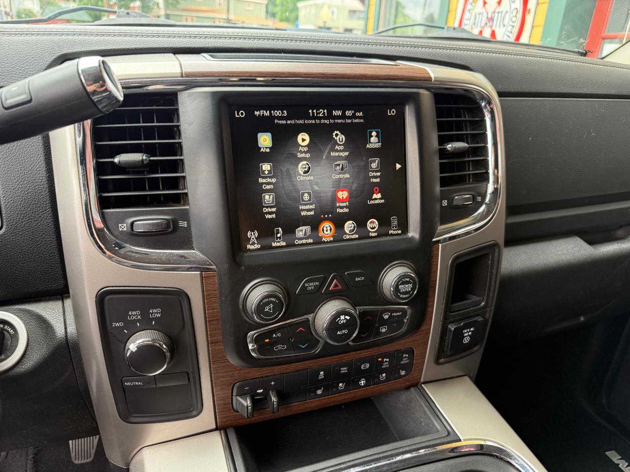 RAM 2500 Laramie Crew Cab SWB 4WD 2016