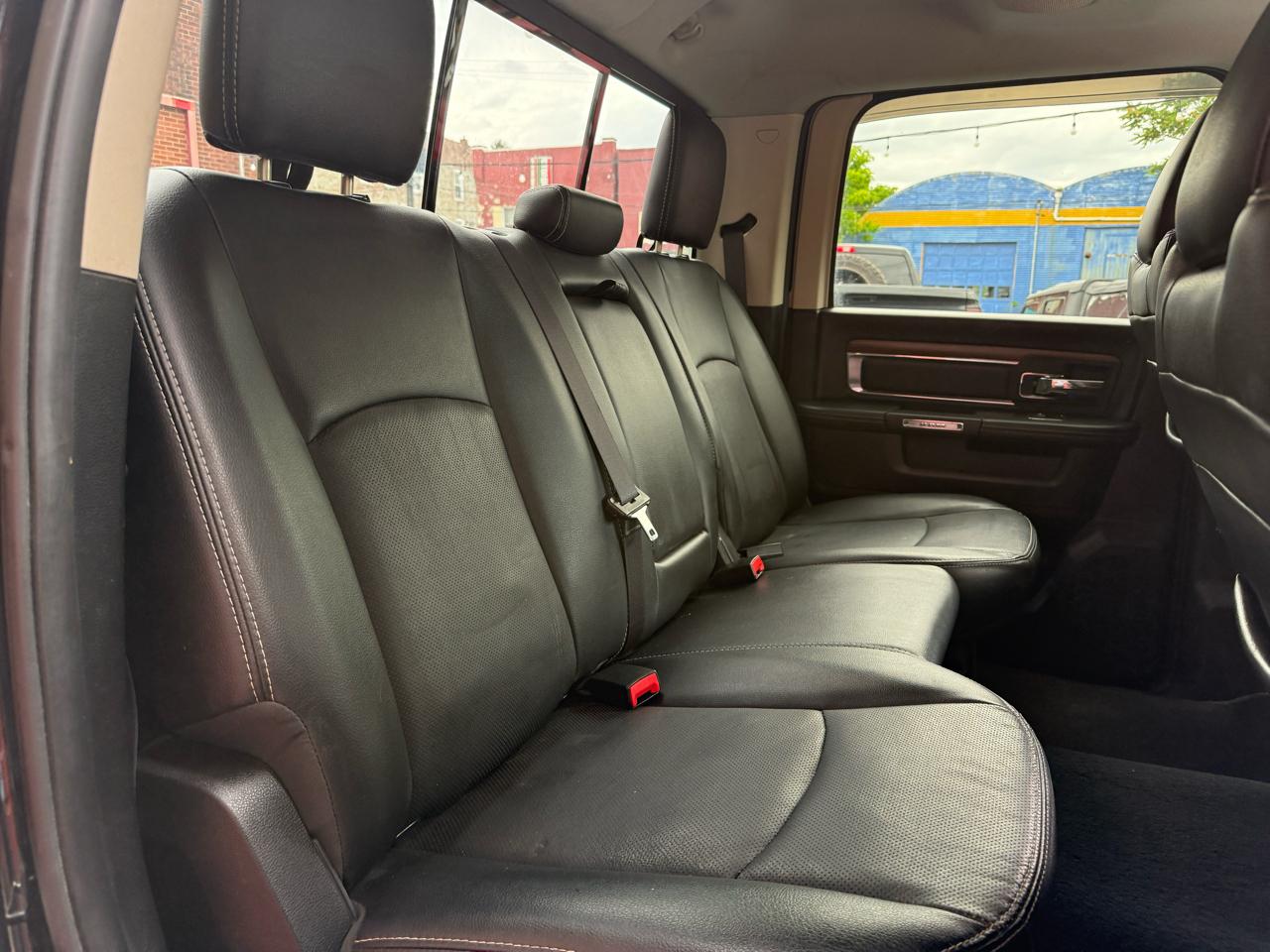 RAM 2500 Laramie Crew Cab SWB 4WD 2016