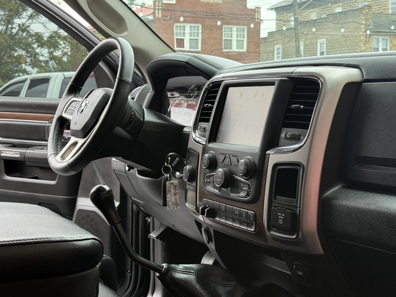 RAM 2500 Laramie Crew Cab SWB 4WD 2017