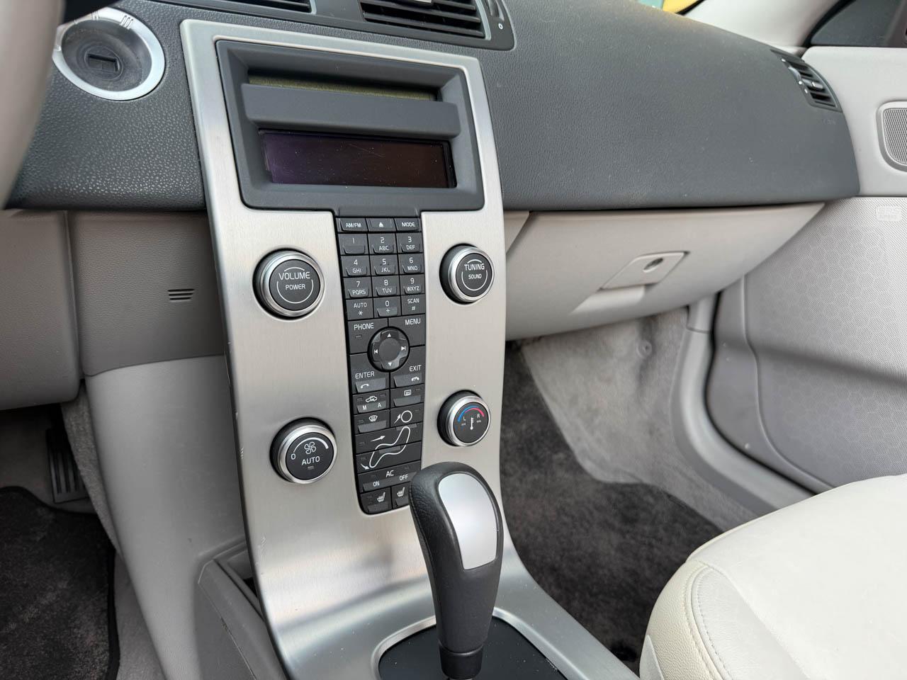 Volvo C70 T5 2010