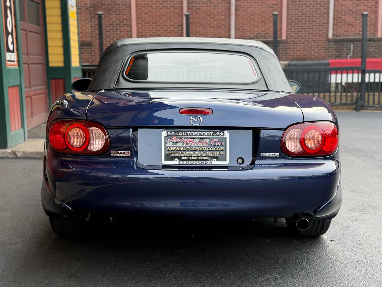 Mazda MX-5 Miata LS 2002