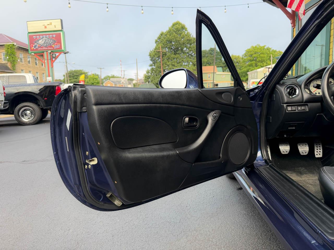 Mazda MX-5 Miata LS 2002