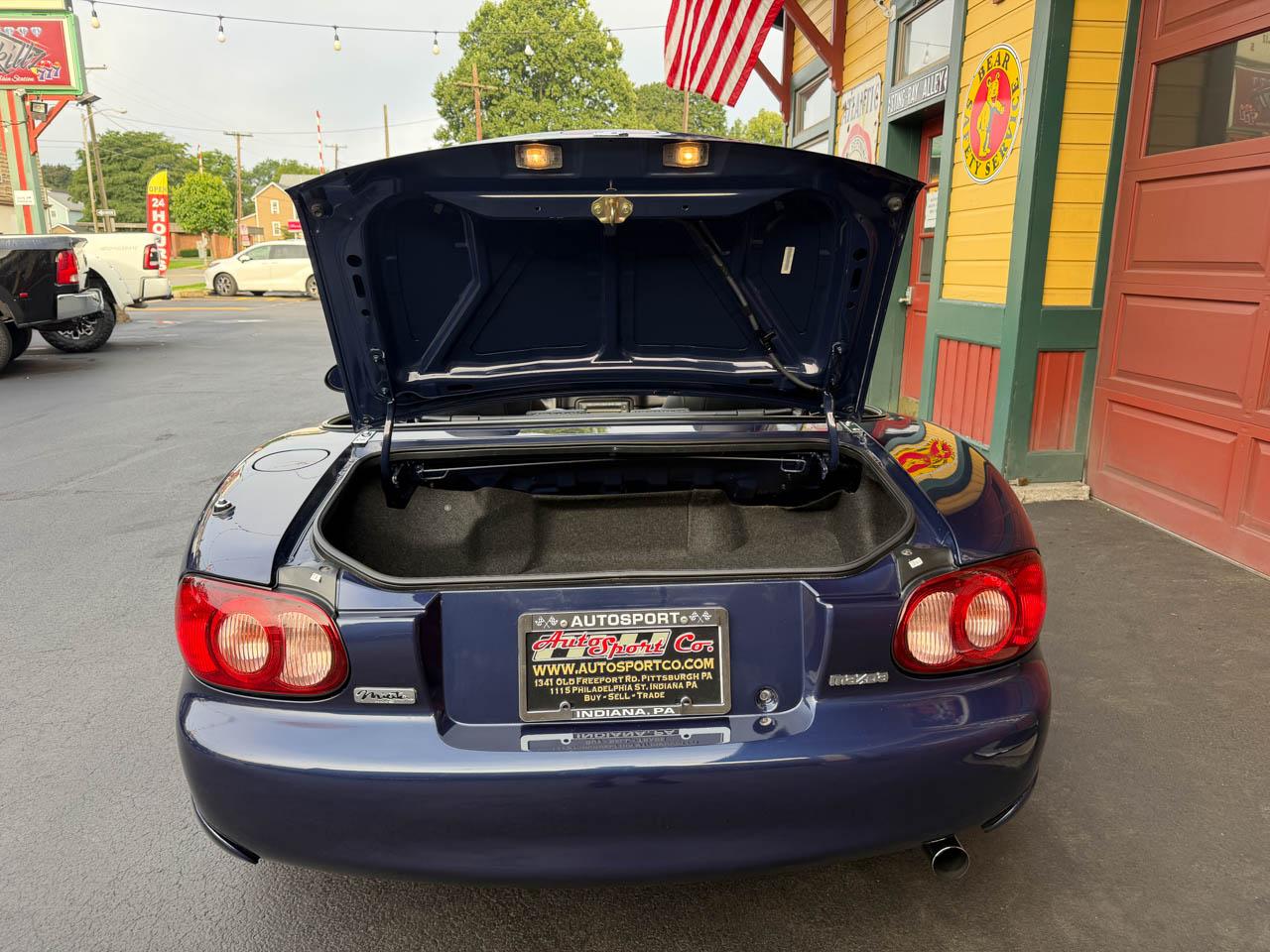 Mazda MX-5 Miata LS 2002