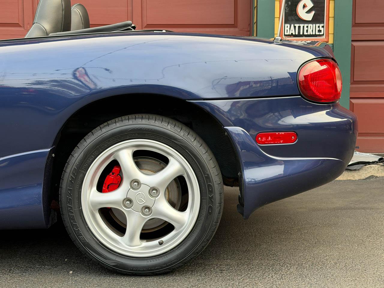 Mazda MX-5 Miata LS 2002