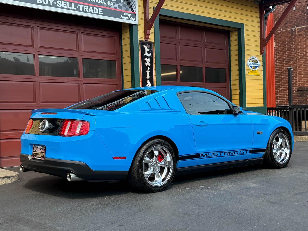 Ford Mustang GT Premium Coupe 2010