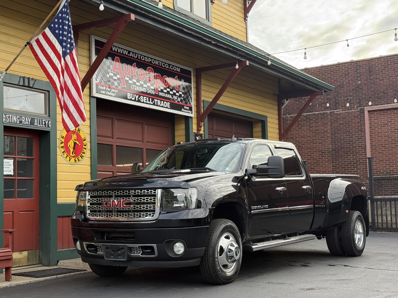 GMC Sierra 3500HD Denali Crew Cab SRW 4WD 2012