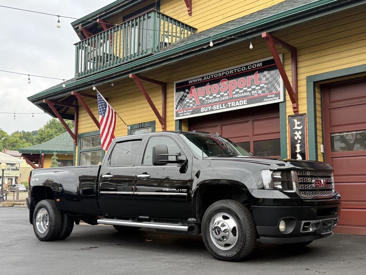 GMC Sierra 3500HD Denali Crew Cab SRW 4WD 2012