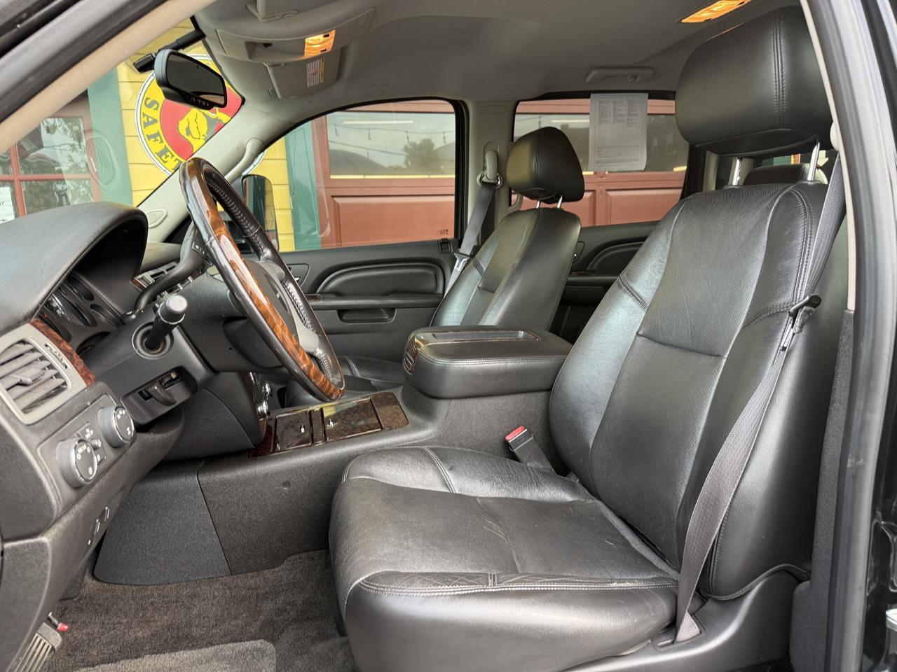 GMC Sierra 3500HD Denali Crew Cab SRW 4WD 2012