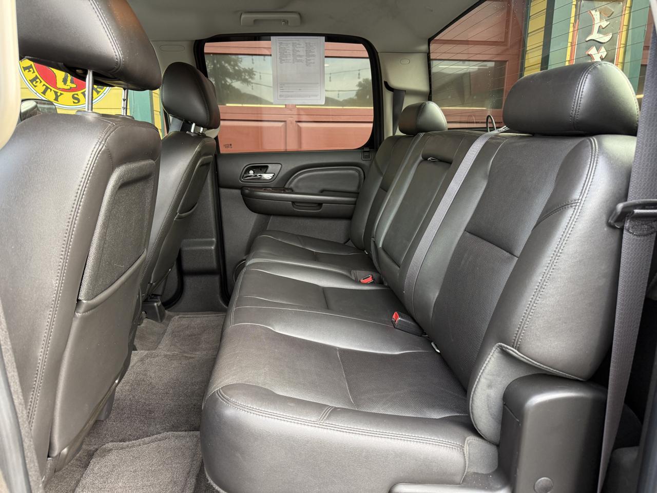 GMC Sierra 3500HD Denali Crew Cab SRW 4WD 2012