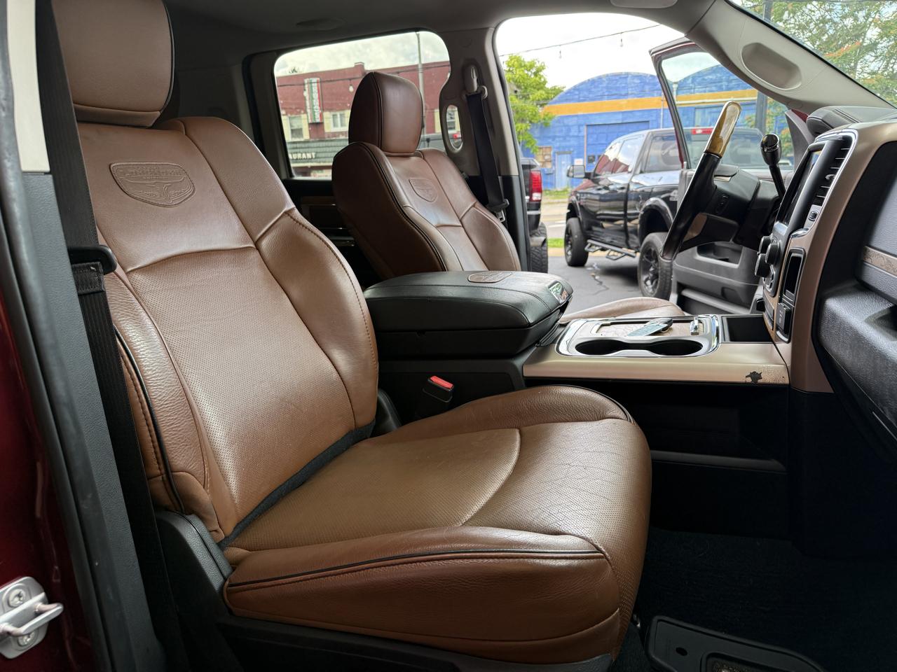 RAM 2500 Longhorn Mega Cab SWB 4WD 2016
