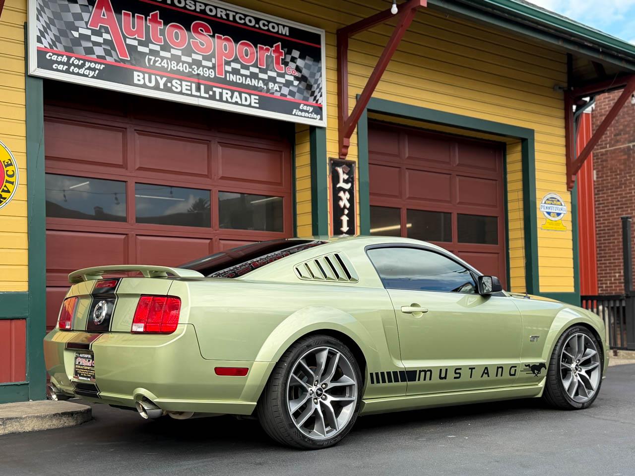 Ford Mustang GT Premium Coupe 2006