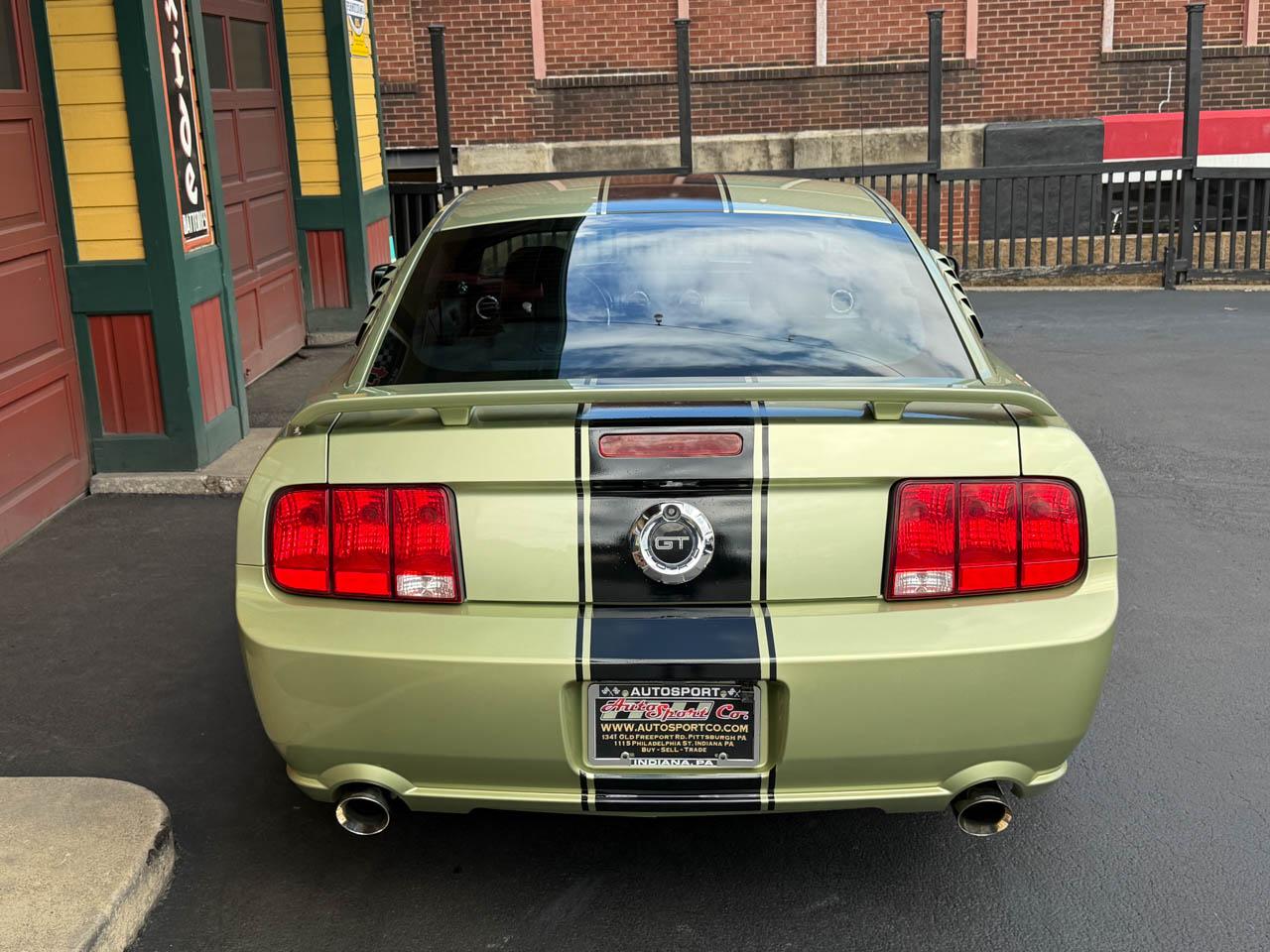 Ford Mustang GT Premium Coupe 2006