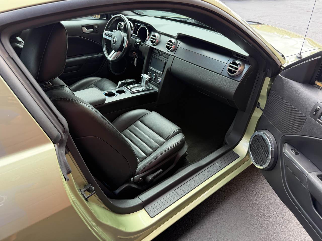 Ford Mustang GT Premium Coupe 2006