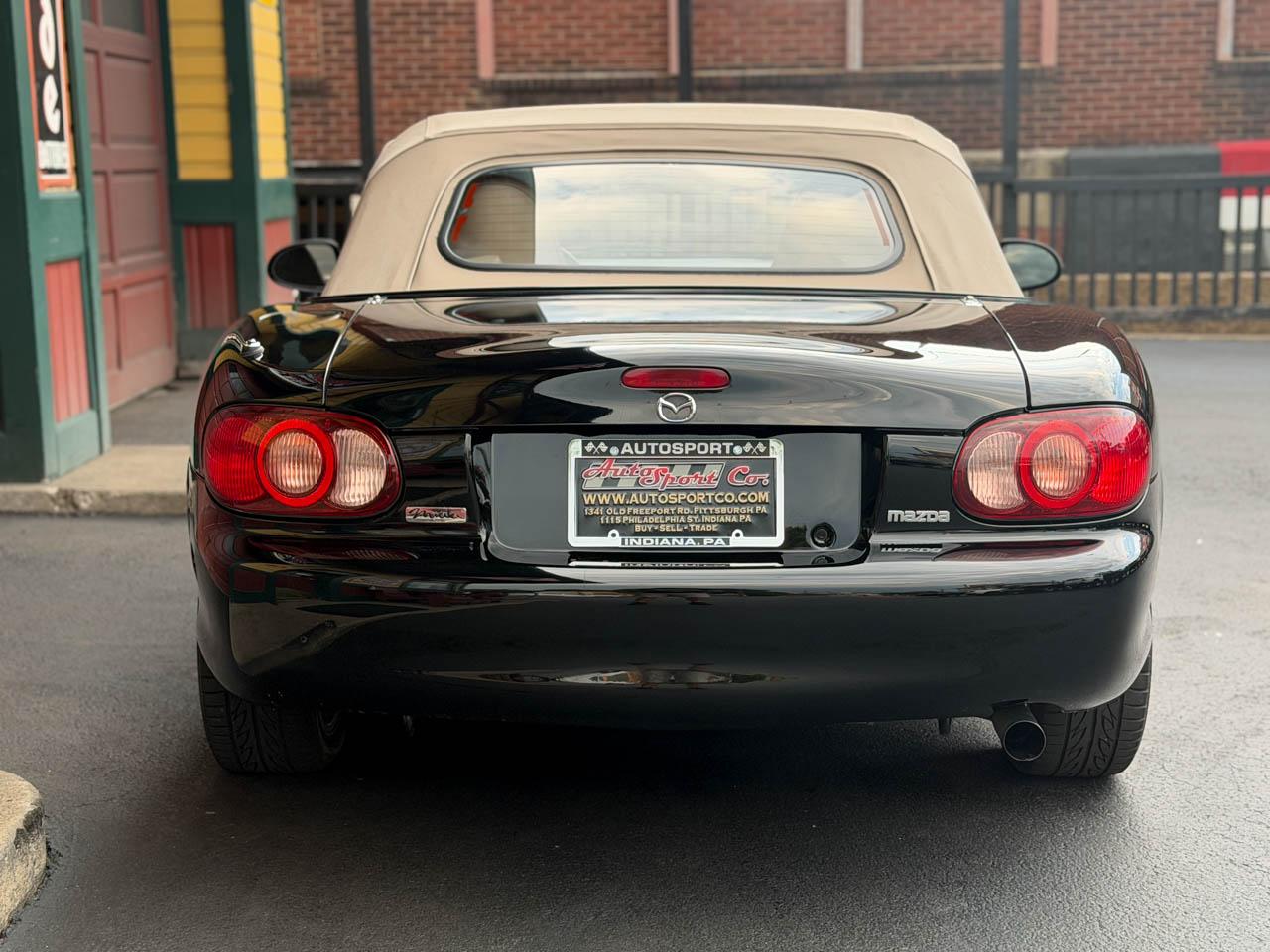 Mazda MX-5 Miata LS 2004